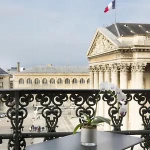 https://les-dames-du-pantheon.fr-paris.fr