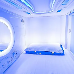 https://spacepodlavender.singapore-best-hotels.net