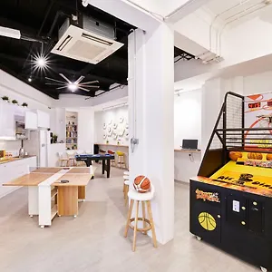 https://travellers-inn.singapore-best-hotels.net